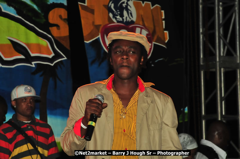 Minister of Tourism, Edmund Bartlett @ Jamaica Jazz and Blues Festival 2009 - Presented by Air Jamaica - Thursday, January 22, 2009 - Venue at the Aqueduct on Rose Hall Resort &amp; Country Club, Montego Bay, Jamaica - Thursday, January 22 - Saturday, January 24, 2009 - Photographs by Net2Market.com - Barry J. Hough Sr, Photographer/Photojournalist - Negril Travel Guide, Negril Jamaica WI - http://www.negriltravelguide.com - info@negriltravelguide.com...!